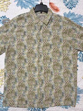 Jimmy Buffett's Margaritaville Camp Style Casual Button Down Short Sleeve Shirt